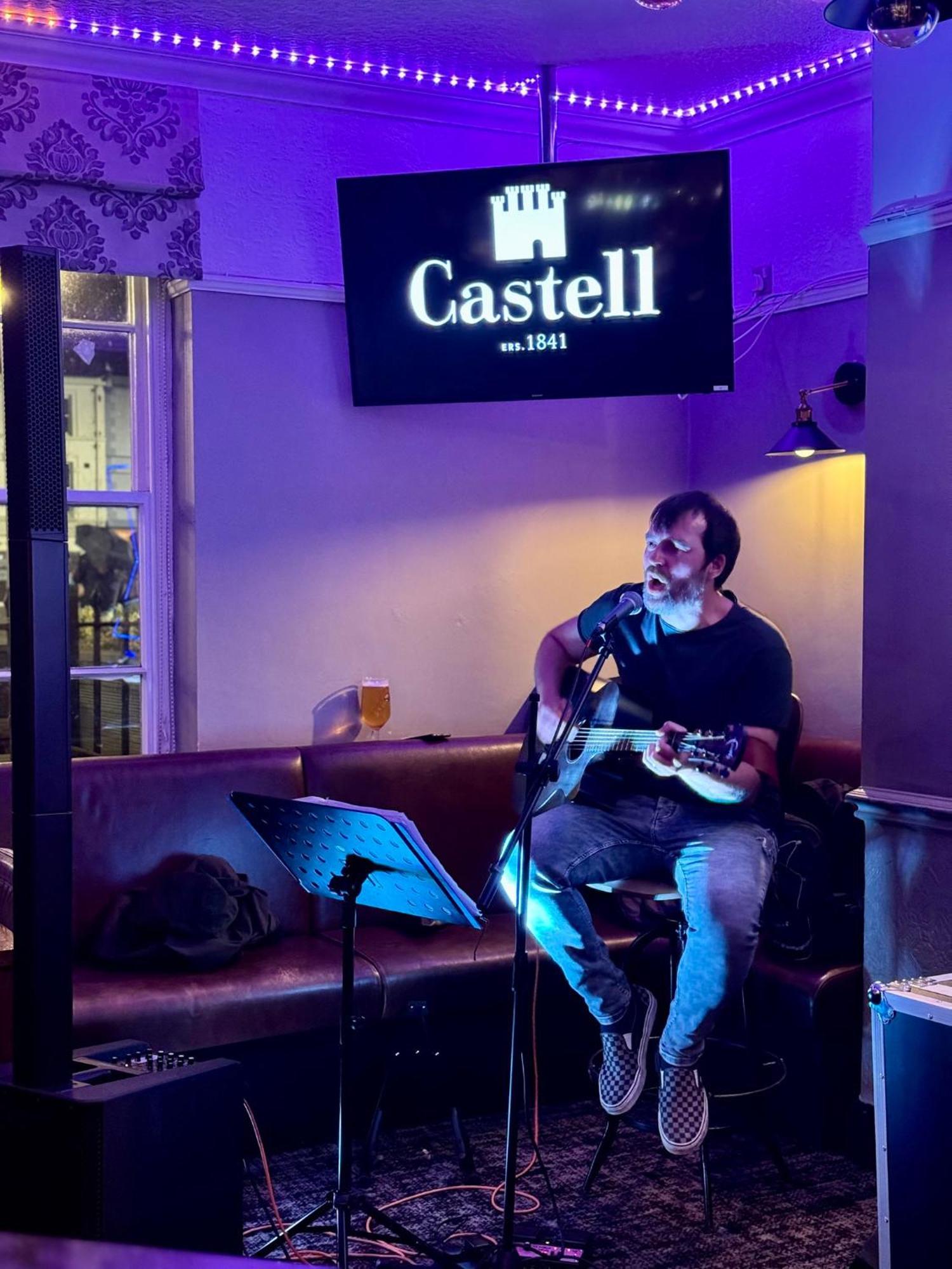 Hotel Y Castell Caernarfon Esterno foto